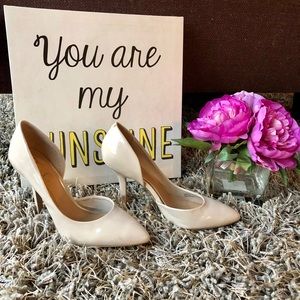 BCBG beige heels